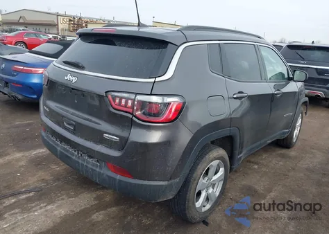 2021 Jeep Compass Latitude 4X4 z USA, uszkodzony, nr VIN 3C4NJDBB3MT601971